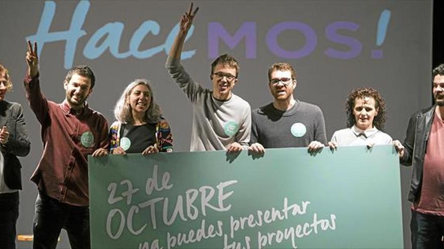 El PP calla y Podemos se atribuye la condición de única alternativa