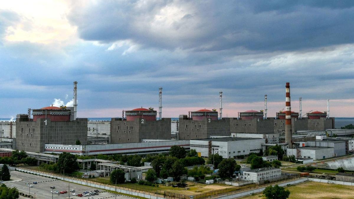 La central nuclear de Zaporíjia | ARXIU/DYMITRO SMOLYENKO