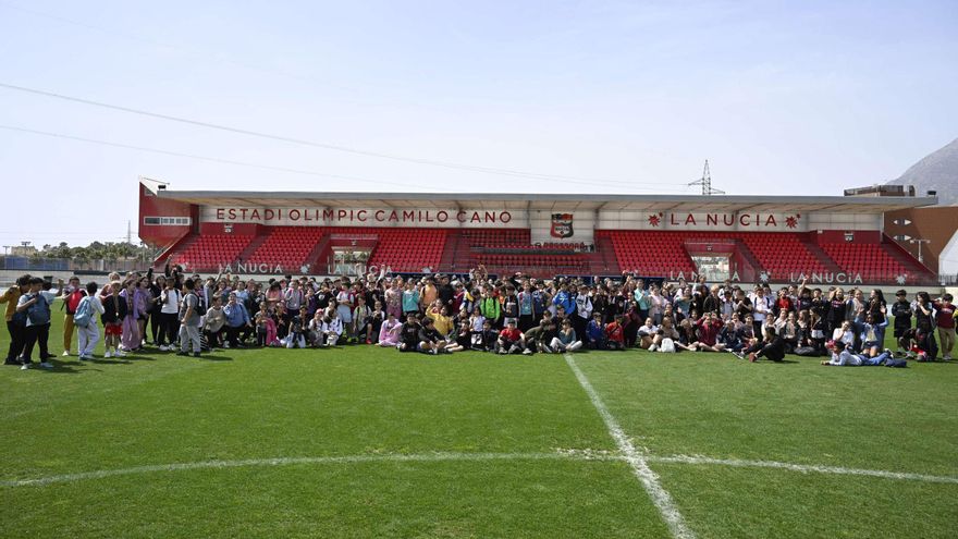 300 escolares participaron en una jornada deportiva en el Estadi Olímpic