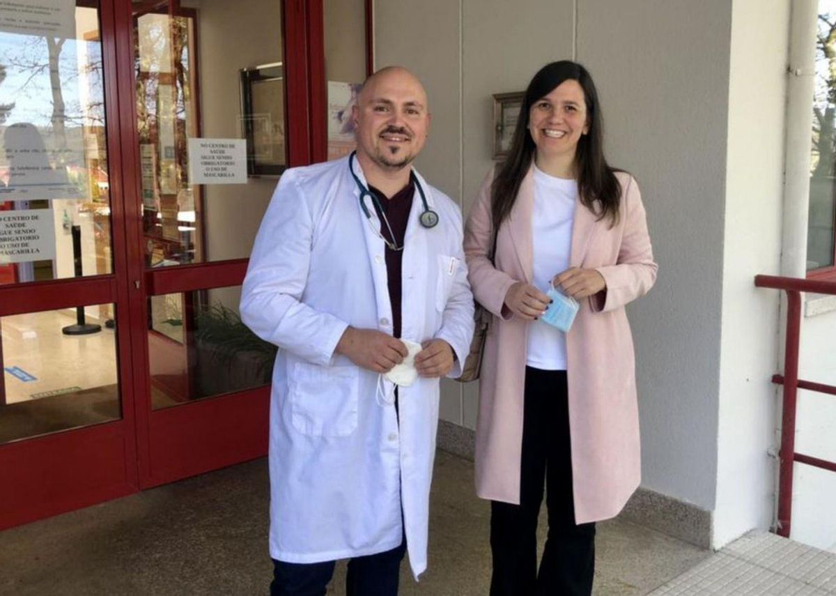 Brea, junto a la alcaldesa Verónica Pichel, cuando se incorporó.