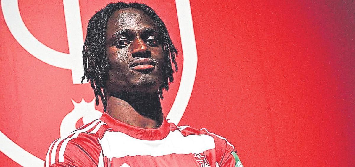 Baba Diocou, en la sede del Granada CF.