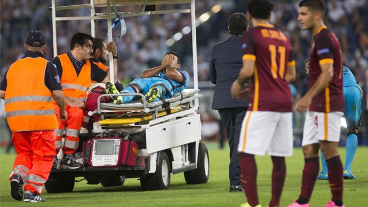 Rafinha se rompió la rodilla ante la Roma en septiembre