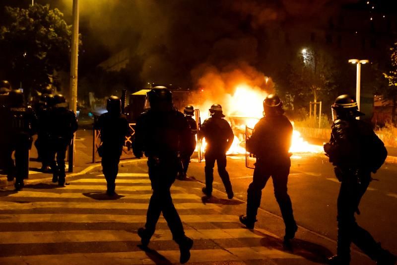 Protestas violentas en Nanterre, Francia, tras matar la policía a un joven de 17 años