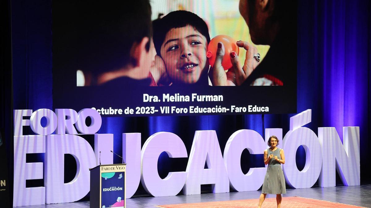 La investigadora y autora de “Enseñar distinto”, Melina Furman, durante su intervención ayer en el Mar de Vigo.