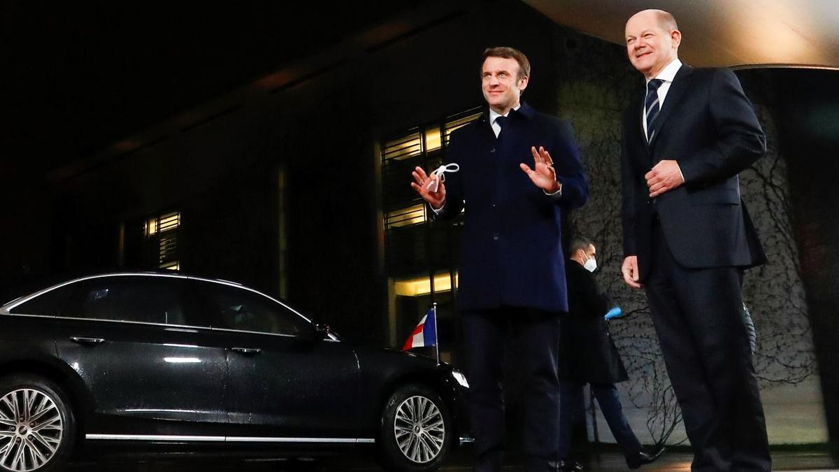 El presidente francés, Emmanuel Macron, y su homólogo Alemán, Olaf Scholz.