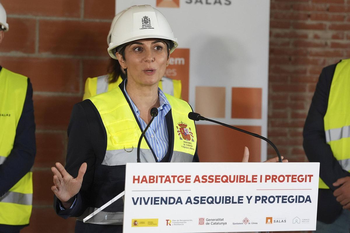 Les imatges de la visita de la ministra d'Habitatge a les obres de pisos protegits a Domeny