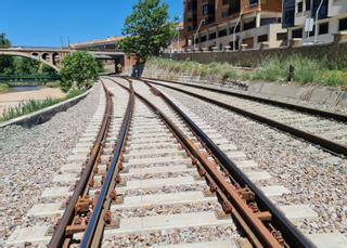 El tren que unirá por Aragón las dos orillas de España sigue en vía lenta