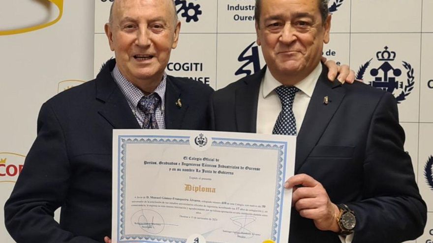 Insignia de Oro para el presidente del Grupo Coren