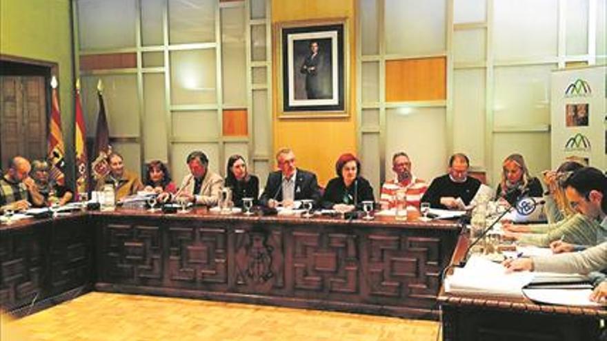 El consistorio rebaja  la presión fiscal a colectivos desfavorecidos