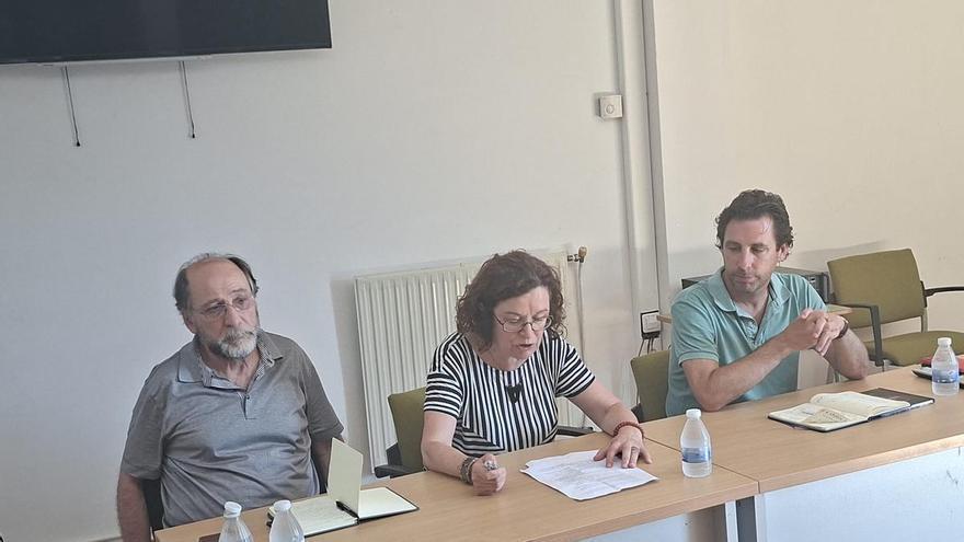 Los "mecanismos rurales de garantía" como herramienta para el reto demográfico: Panes acogió un diálogo entre Suárez Pandiello y Fernández Llera