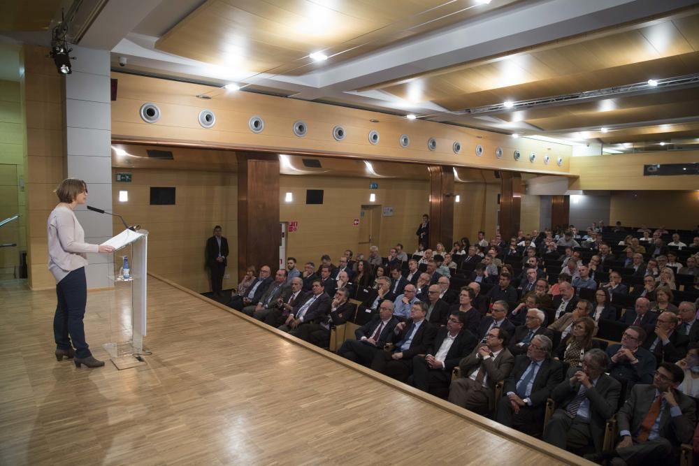 Conferencia de política ambiental de Elena Cebrián en el Club Mercantil