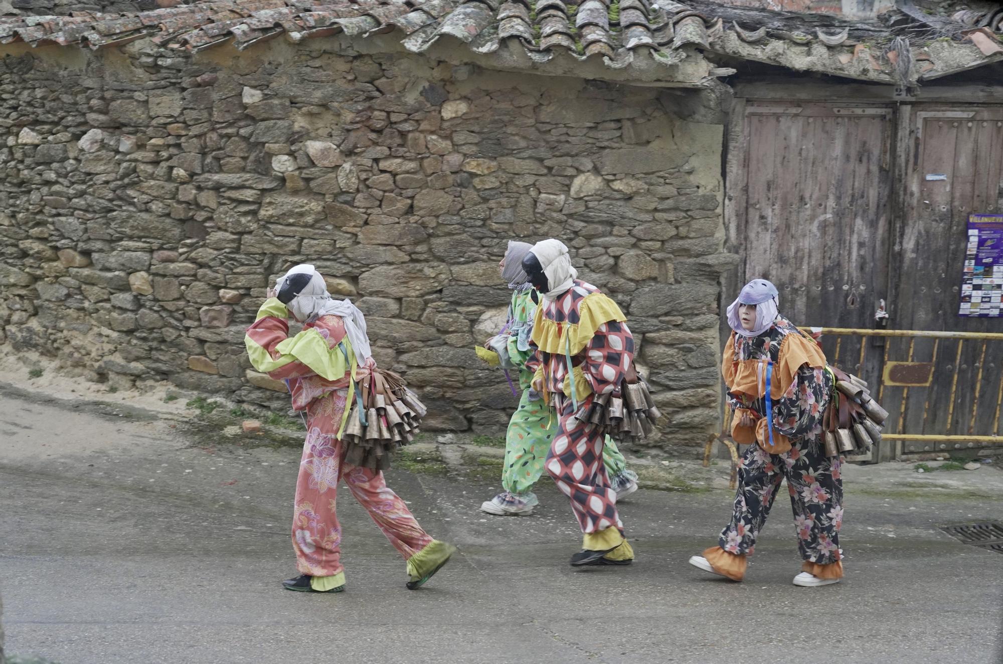 GALERIA | Martes de Carnaval en Villanueva de Valrojo