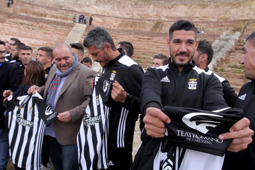 Presentación del logo del Teatro Romano como patrocinador del FC Cartagena