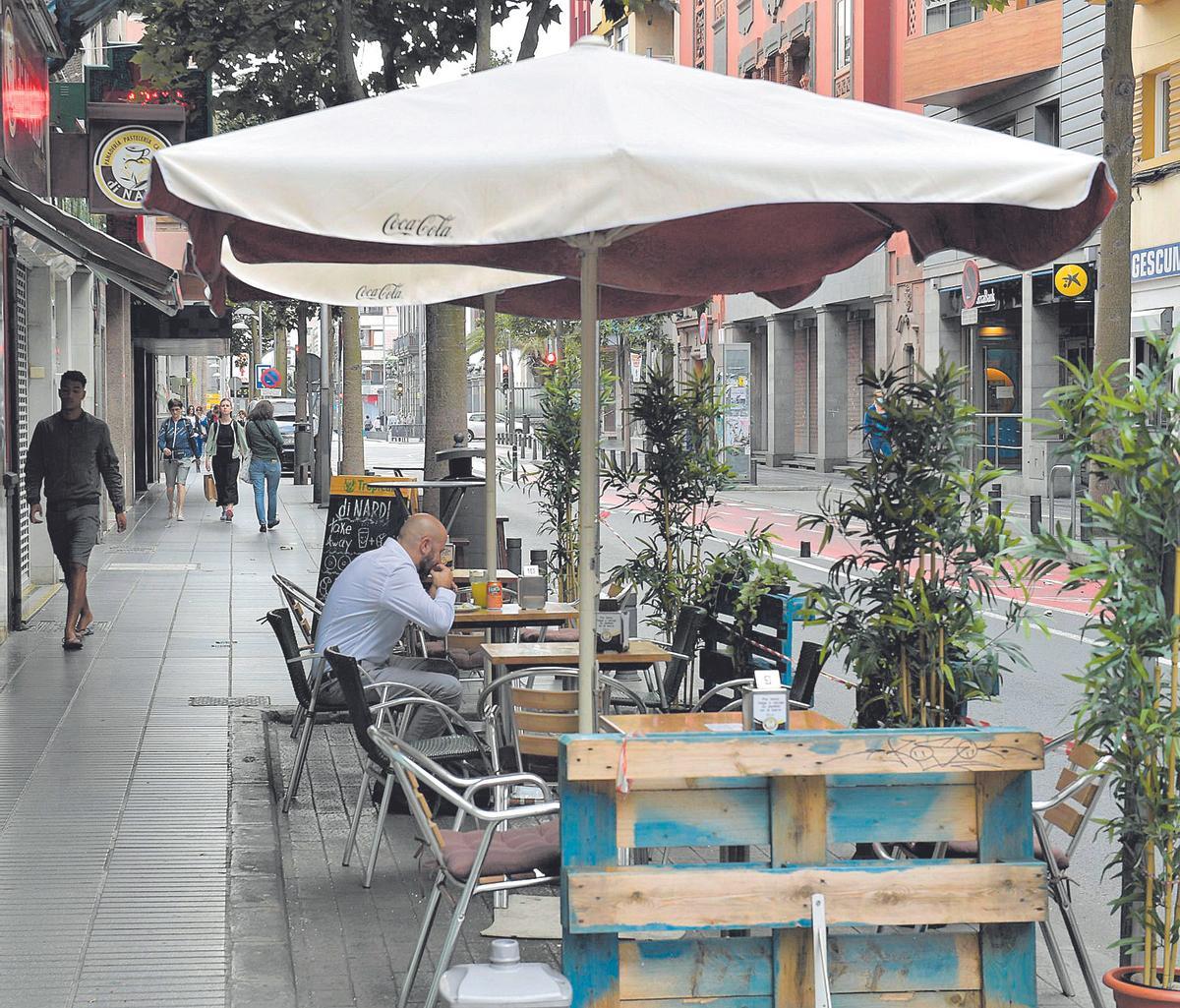 Ambiente en la calle León y Castillo.