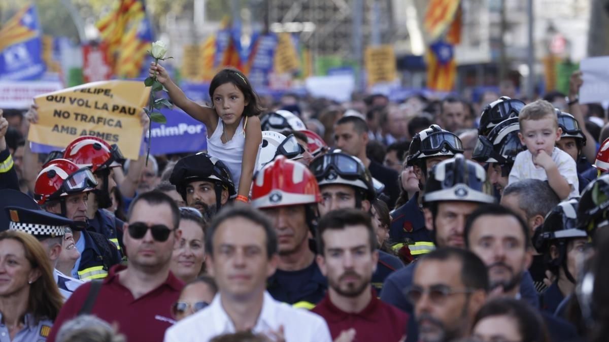 Fotogalería / Manifestación contra el terrorismo en Barcelona