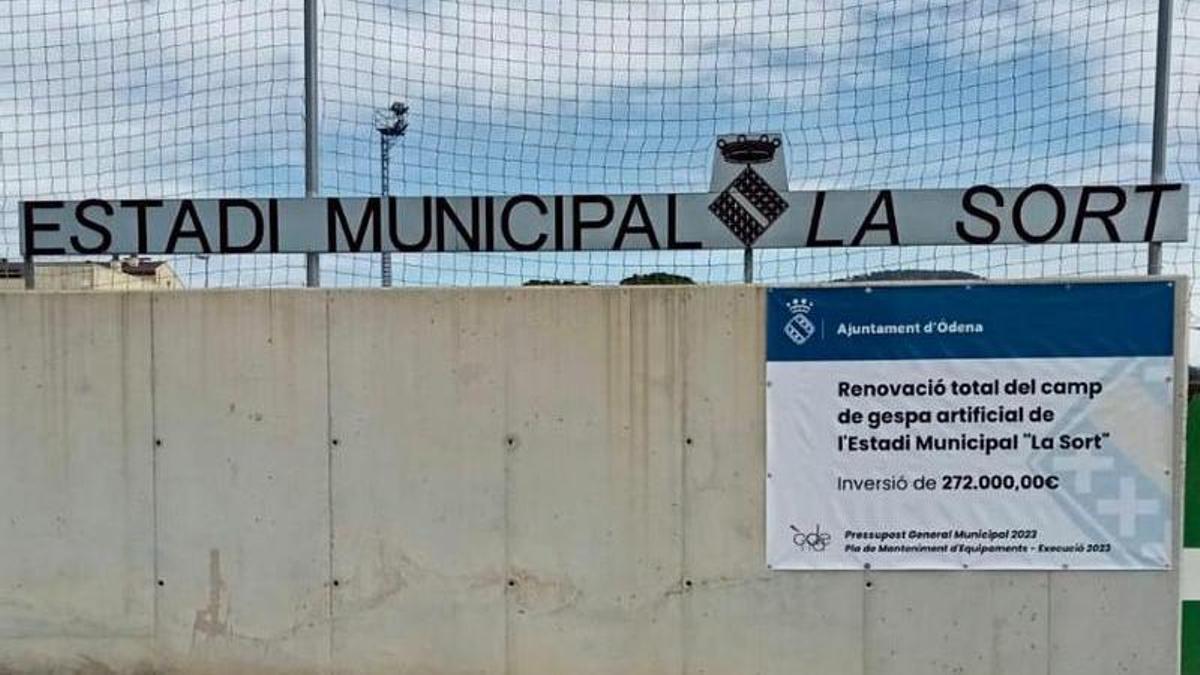 L'entrada al camp de futbol d'Òdena