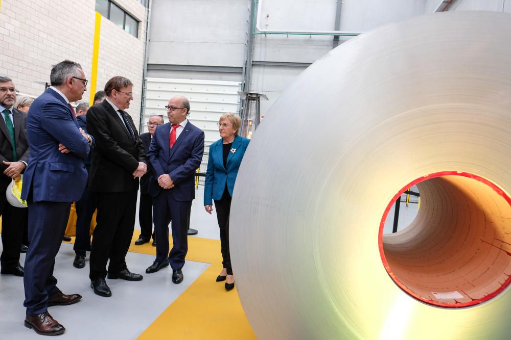 Ximo Puig inaugura la nueva fábrica de aluminio de Vialco en Villena