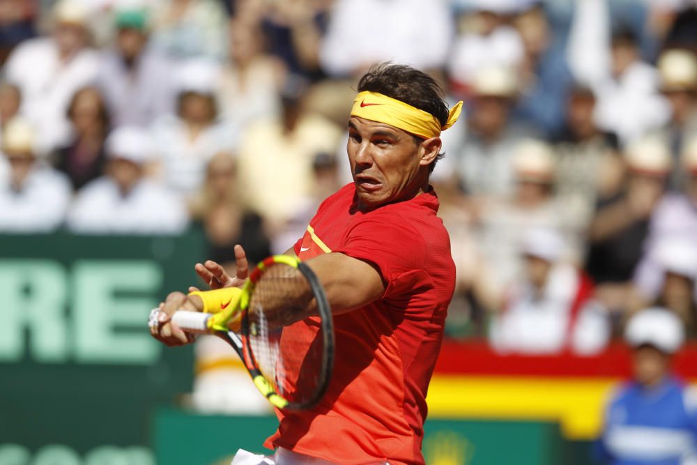 Nadal vence a Zverev en València