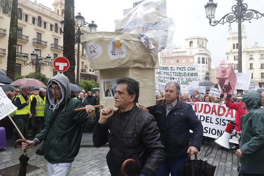 Marcha por las pensiones en Córdoba