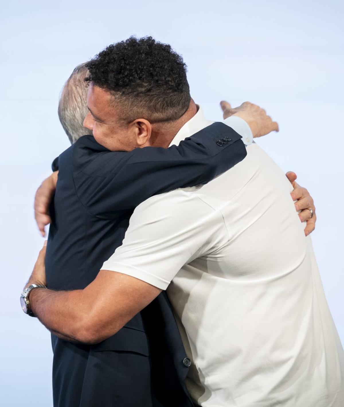 Riquelme prioritza "el soci" i Florentino, el populisme