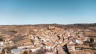 El pueblo de Zaragoza que te maravilla con su gruta y una bonita cascada