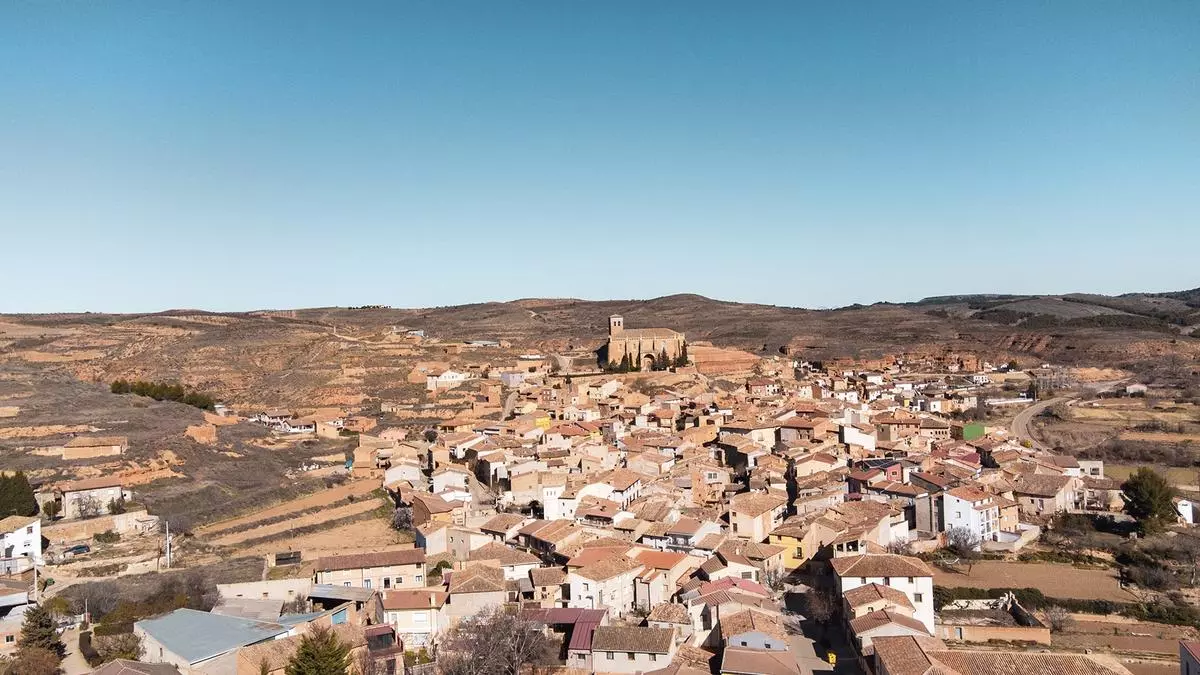 El pueblo de Zaragoza que te maravilla con su gruta y una bonita cascada