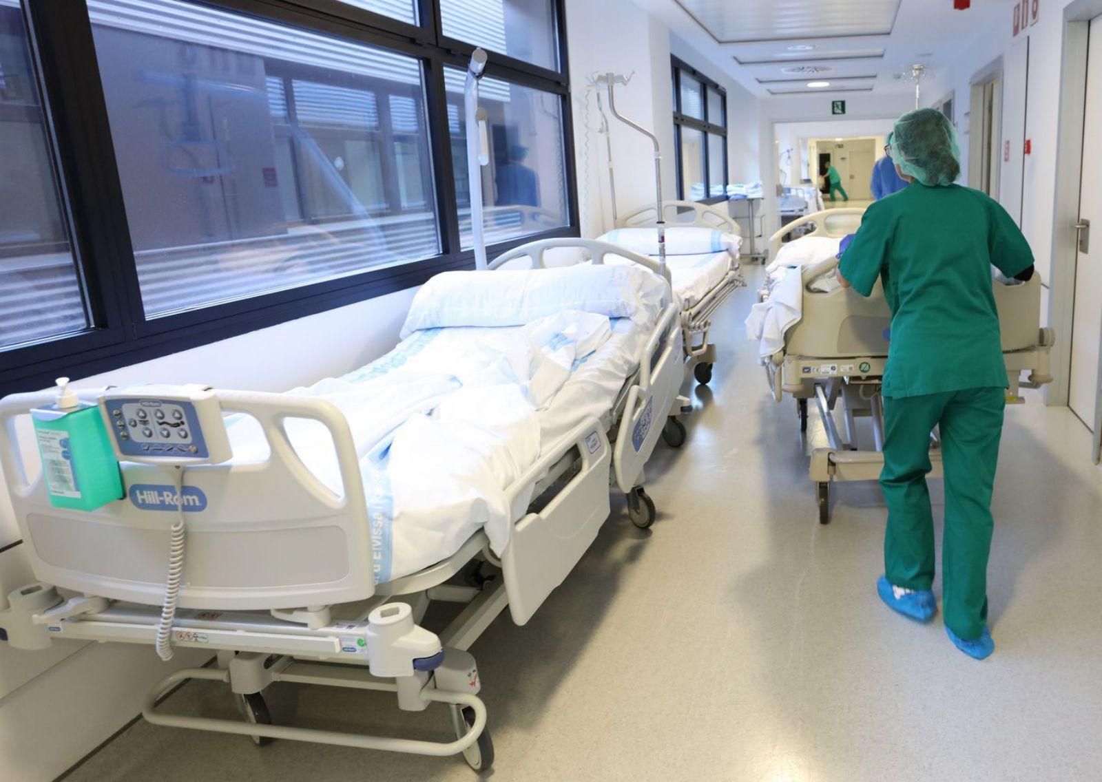 Imagen de archivo de la zona de quirófanos en el Hospital Can Misses.