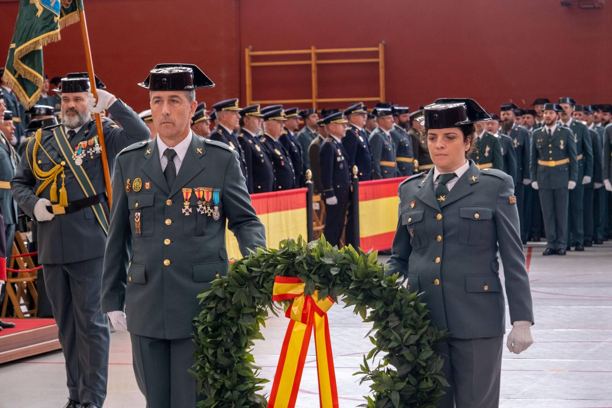 EN IMÁGENES: Así fueron los actos en Oviedo del 179 aniversario de la Guardia Civil