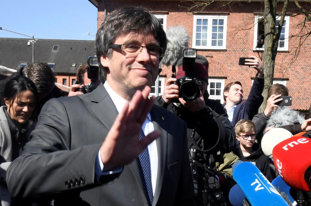 Sortida de Carles Puigdemont de la presó de Neumünster