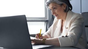 Preocupación de las mujeres por su estabilidad financiera y empleo