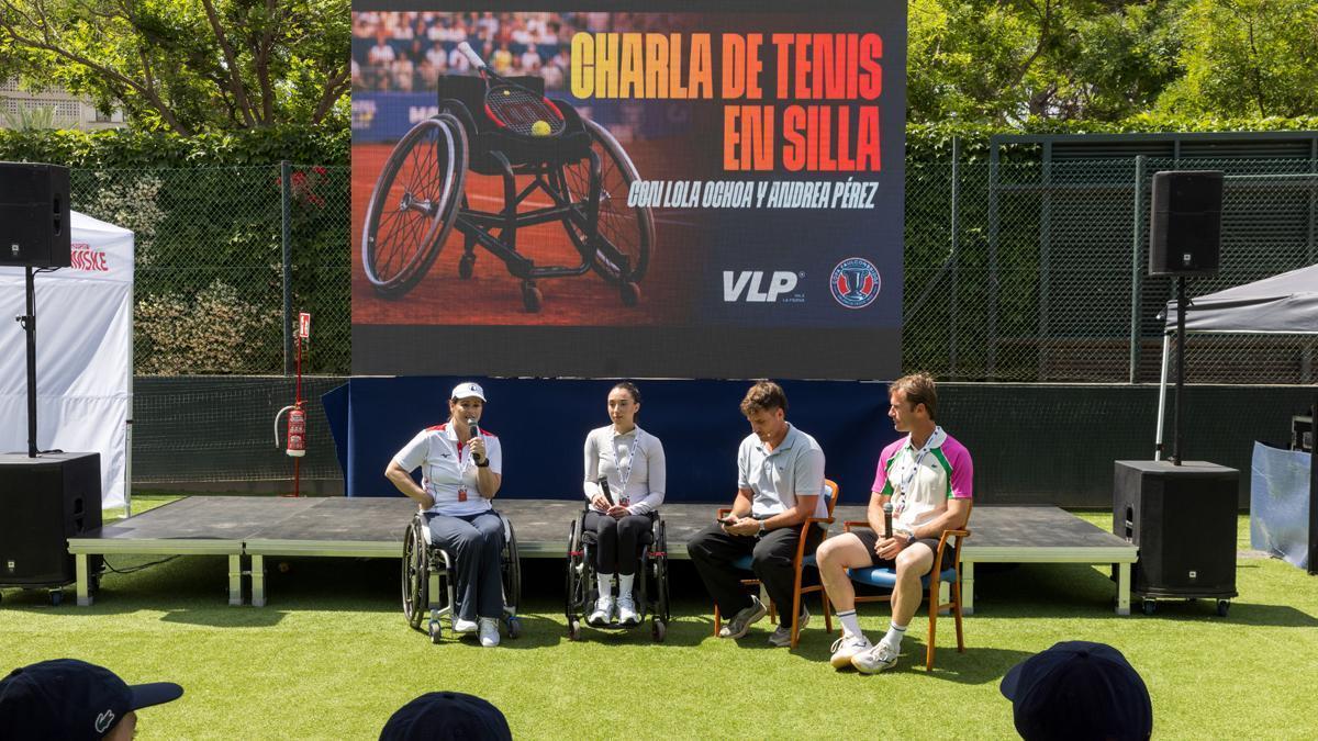 Emotiva y reivindicativa dedicada al tenis en silla de ruedas y al deporte inclusivo, con la participación de Lola Ochoa y Andrea Pérez en el Club de Tenis Valencia.