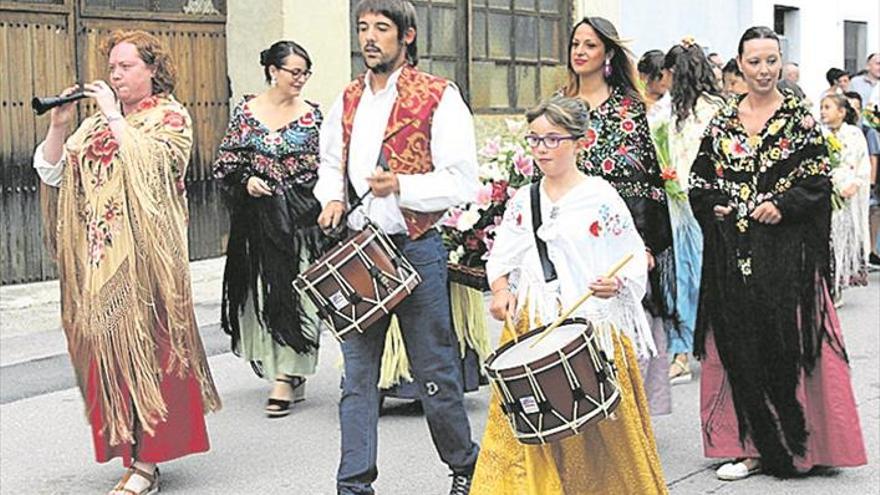 La inconfundible atmósfera de las fiestas mayores envuelve Portell