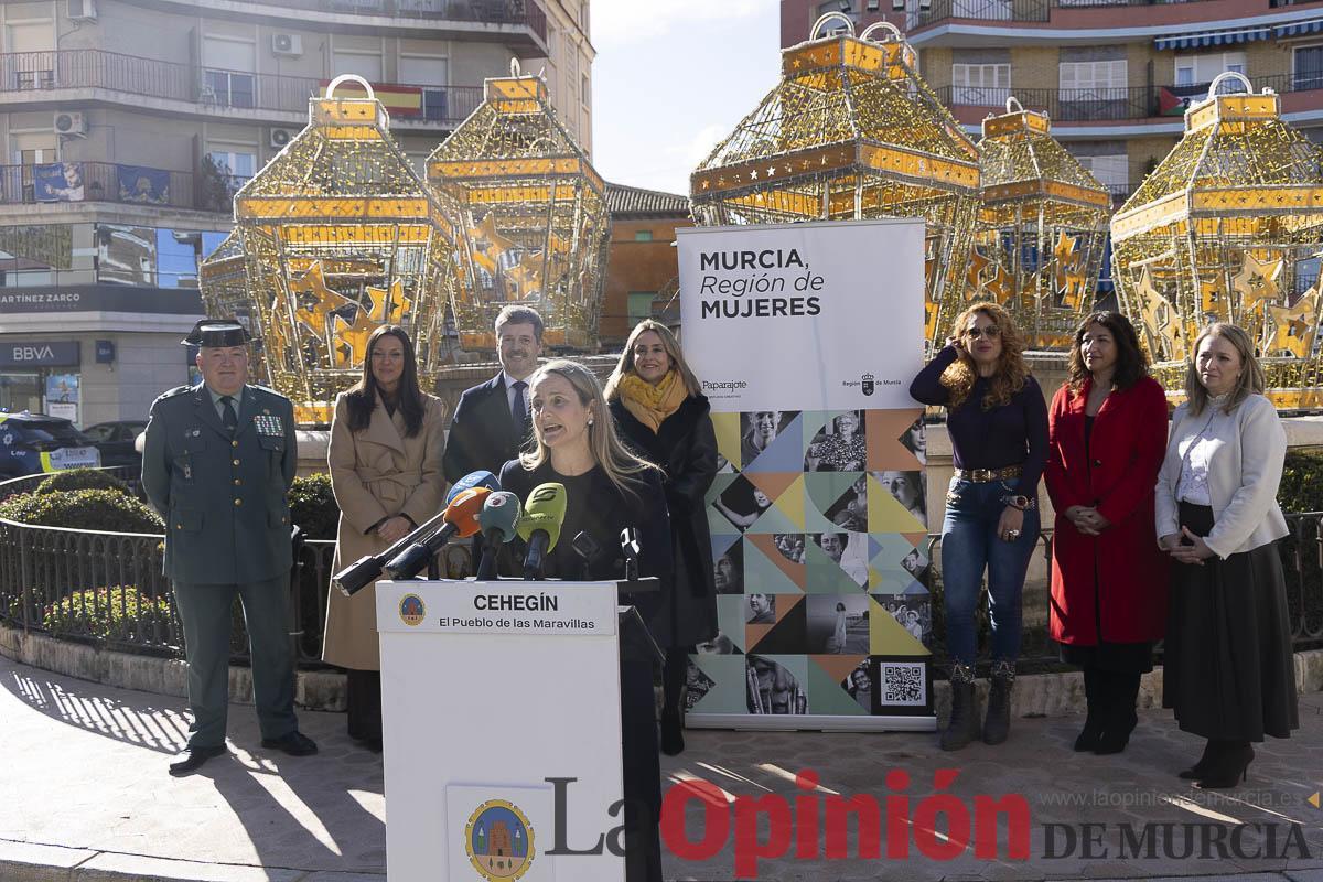 Cehegín rinde homenaje a las mujeres cosedoras de alpargatas