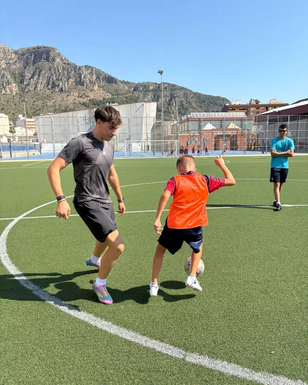 Finaliza otra exitosa Escola de Futbol de la UE Tavernes