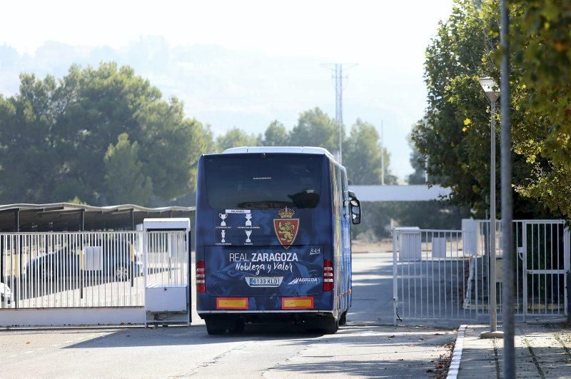 El Real Zaragoza parte hacia Gijón para el encuentro de mañana