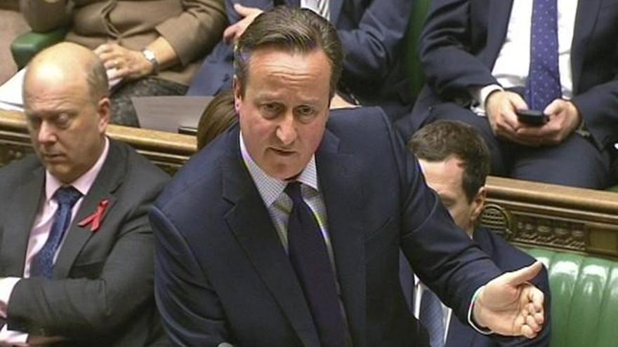 Cameron califica de &quot;interés nacional&quot; bombardear Siria