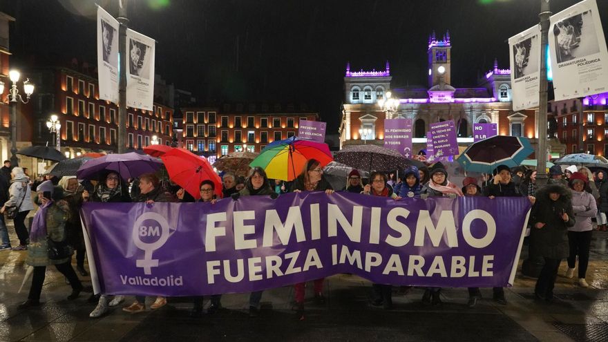 Miles de personas salen a las calles de Castilla y León para reivindicar la igualdad de género