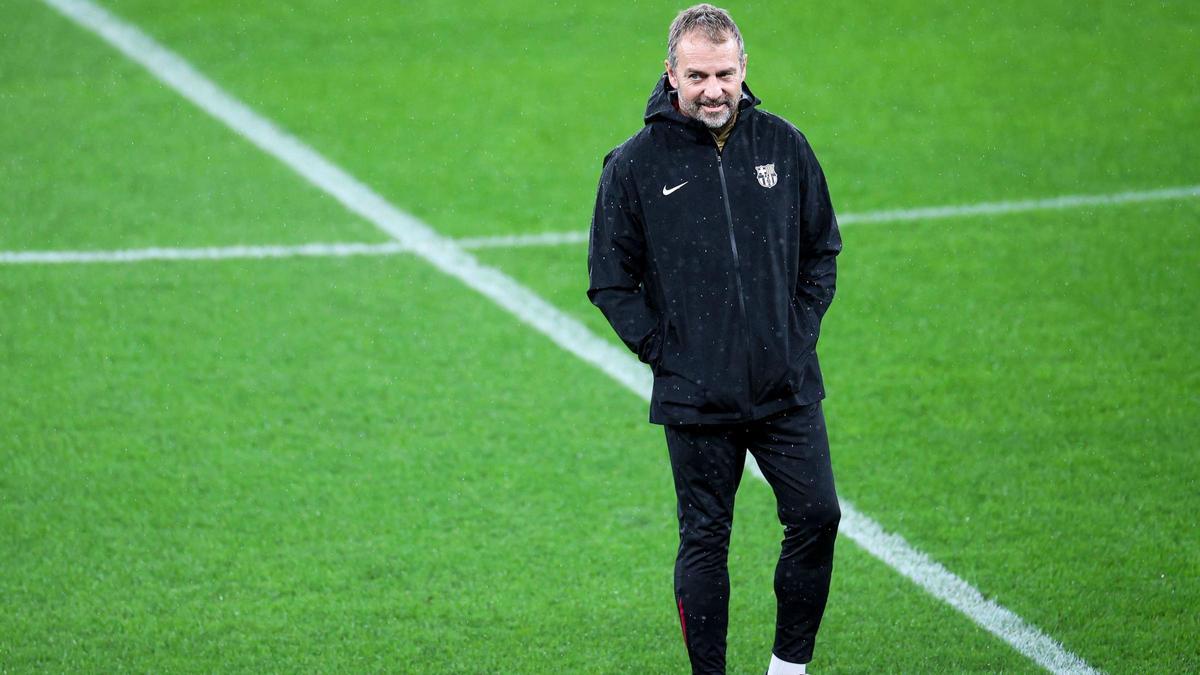 Flick, en el estadio Da Luz de Lisboa en el entrenamiento previo al duelo europeo contra el Benfica.