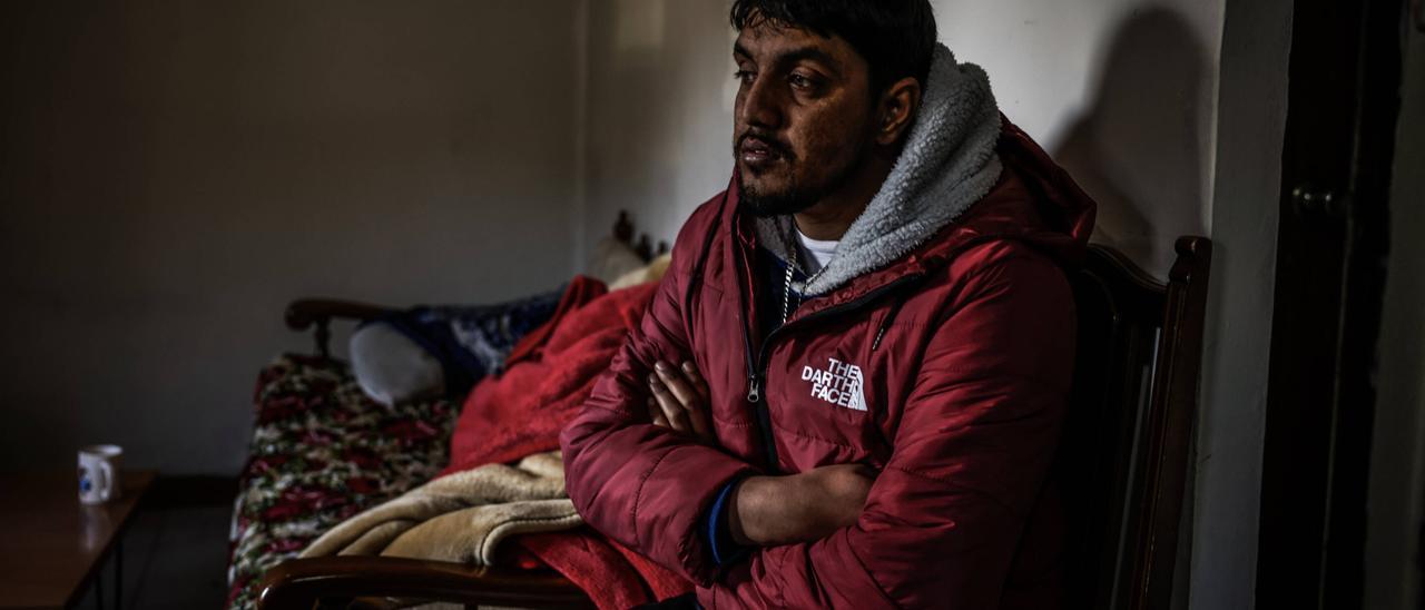Nouman Ahmed, trabajador de la fábrica de galletas Birba, el pasado martes en Ripoll, municipio donde no consigue empadronarse.