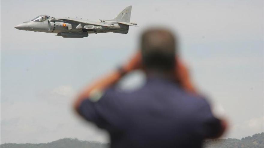 La Armada celebra el centenario de la Aviación Naval con una exposición de fotos en Córdoba