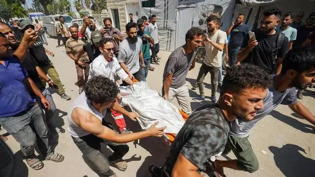Mueren al menos nueves personas por un ataque con dron contra la sede de la Policía en Gaza