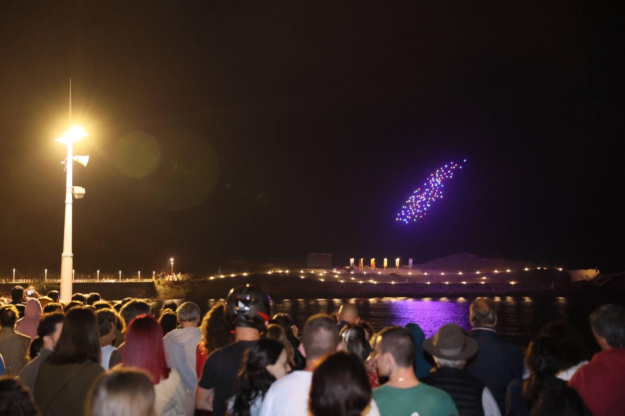 En imágenes: Así fue el show de drones sobre Salinas