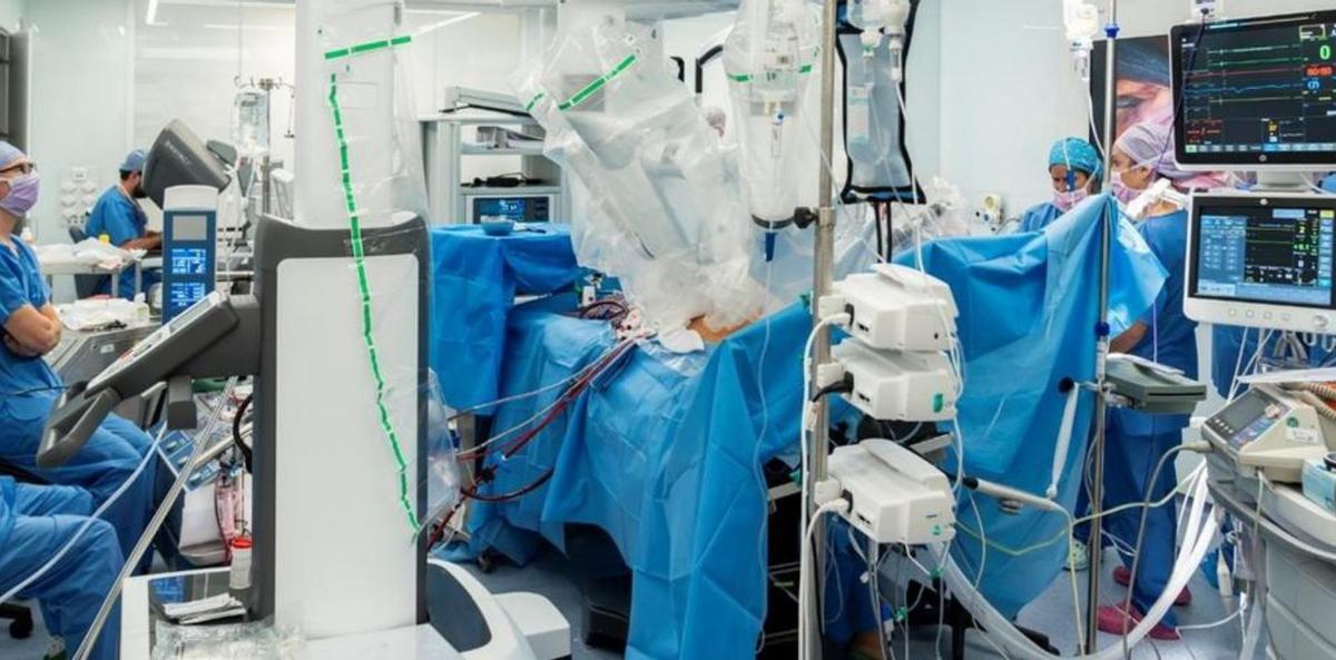 La Clínica Corachan fa la primera cirurgia robòtica cardíaca a la privada