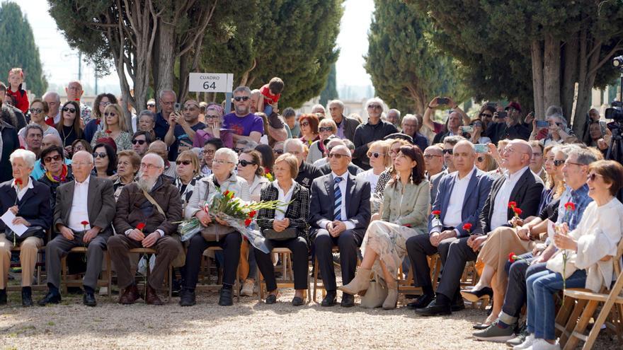 Valladolid homenajea y entierra a las 199 personas recuperadas por la ARMH en cuatro fosas comunes