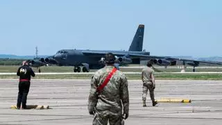 EEUU incrementa el despliegue de aviones cisterna y de transporte militar en Morón