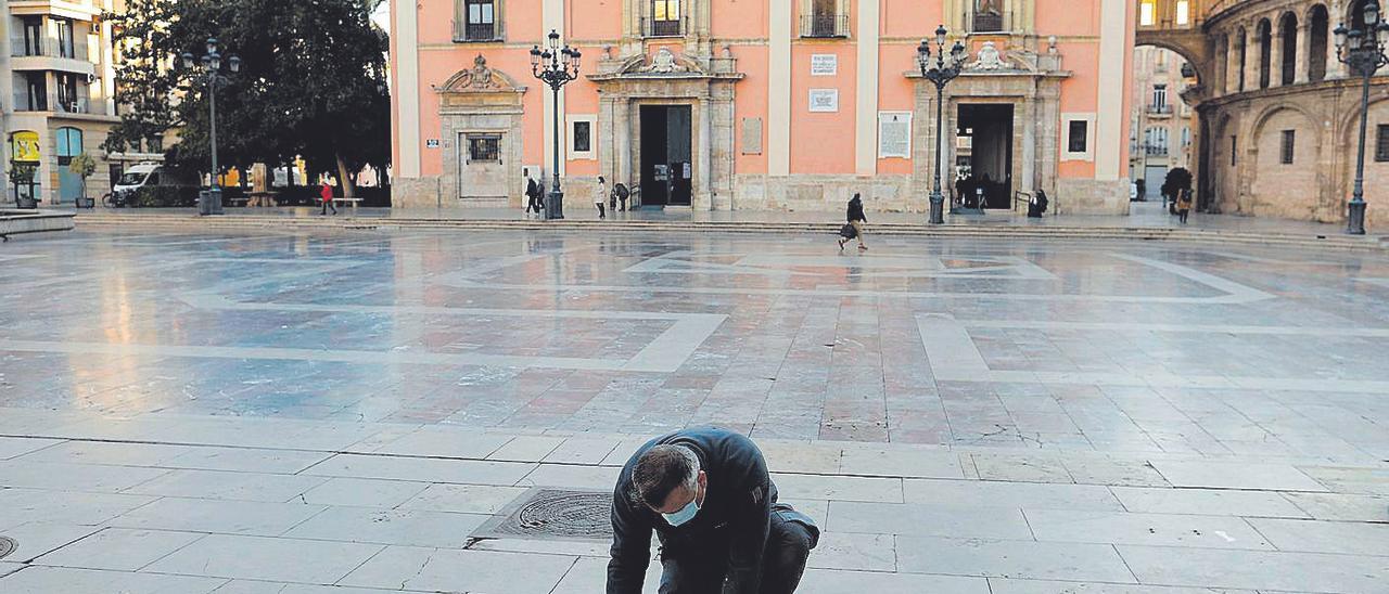 Las terrazas de la Plaza de la Virgen piden que no se les aplique el recorte