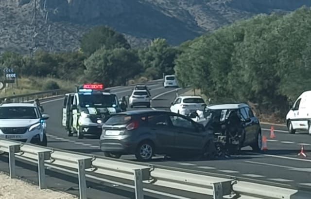 Así ha sido el grave accidente en la N-332 en Ondara que ha dejado tres heridos (imágenes)
