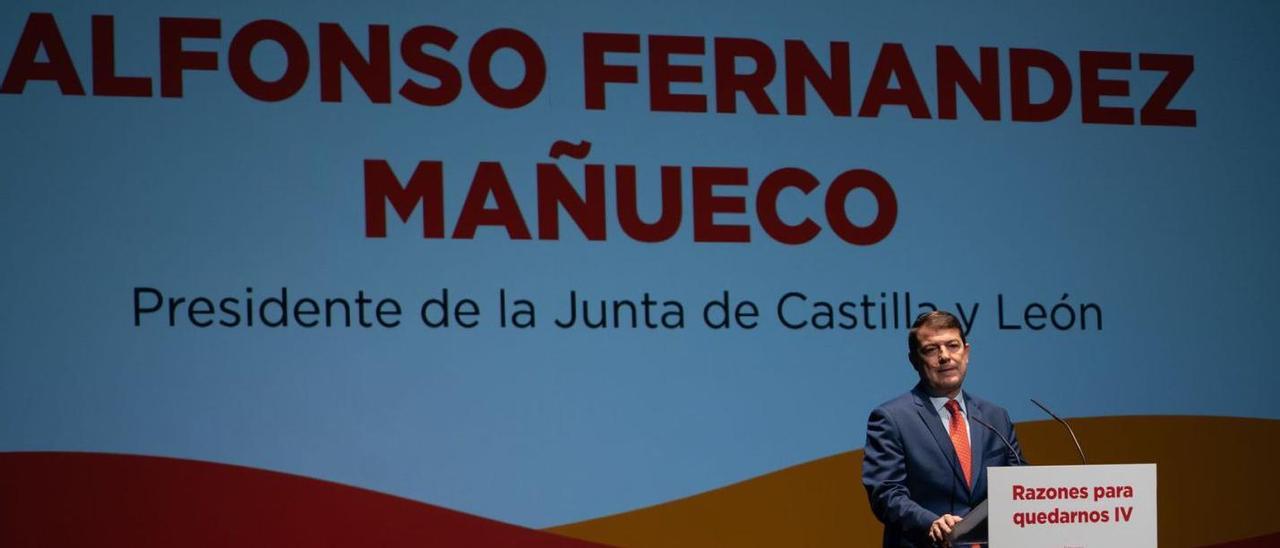 Alfonso Fernández Mañueco, durante su intervención en la cuarta edición del evento «Razones para quedarnos». | Jose Luis Fernández