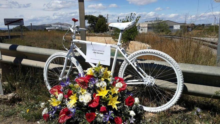 Soterranya recuerda al ciclista fallecido en Torrent