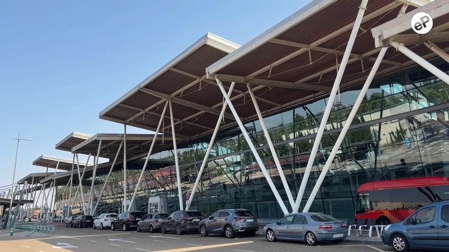 Así cambia el Aeropuerto de Zaragoza: más líneas de seguridad, una nueva cafetería y mejoras en el control de pasaportes